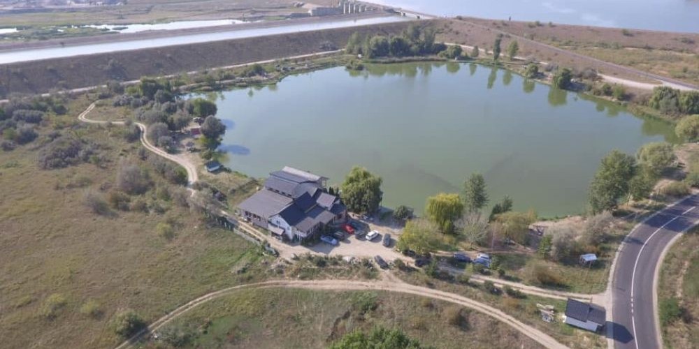 poaza cu Balta Dienet